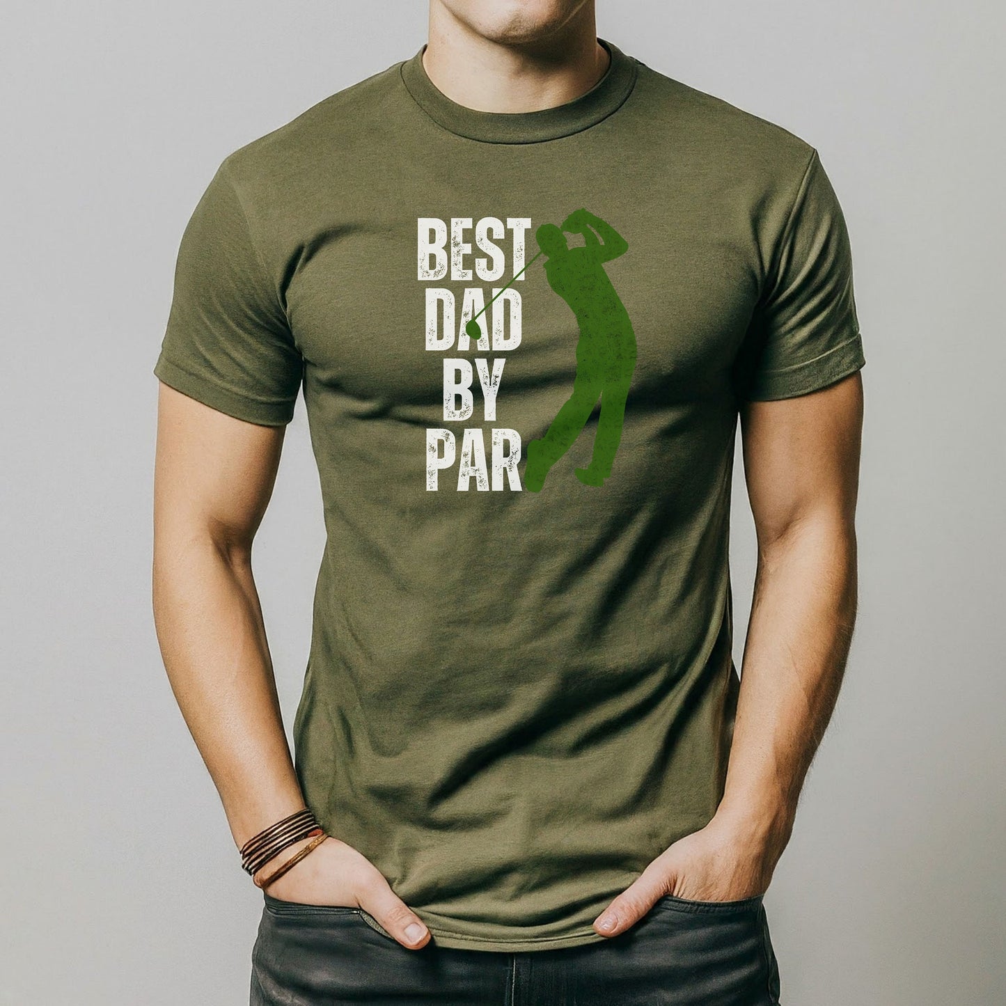 a man wearing a t - shirt that says best dad by par